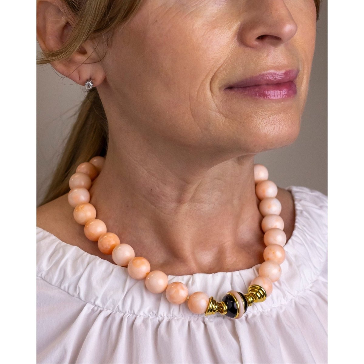 Angel - skin Coral Strand With Onyx & 18kt Gold Clasp | Bazaa | Designer, Vintage and Antique Furniture