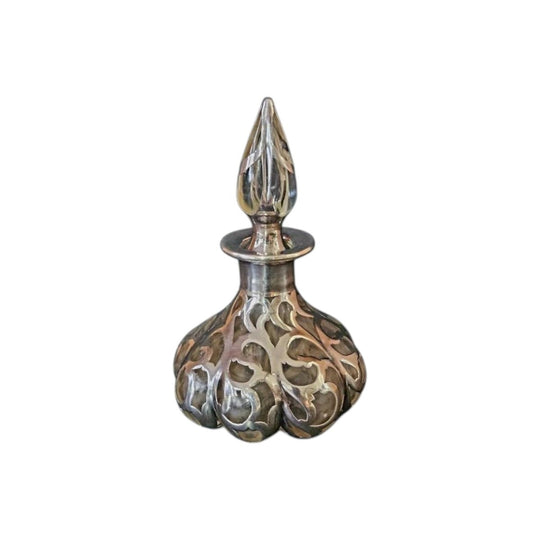 Antique Art Nouveau Hand-Blown 8‑Lobed Glass Perfume Bottle with Sterling Silver Overlay, Alvin Corporation, c.1895