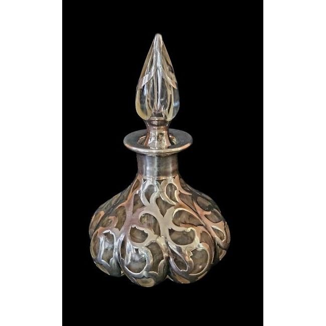 Antique Art Nouveau Hand-Blown 8‑Lobed Glass Perfume Bottle with Sterling Silver Overlay, Alvin Corporation, c.1895 | Bazaa | Designer, Vintage and Antique Furniture