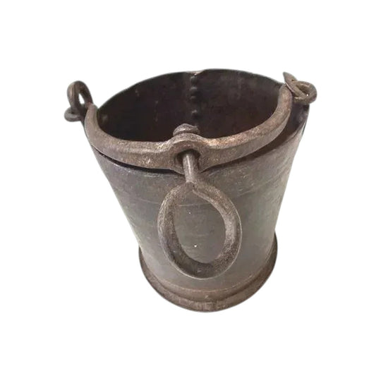 ANTIQUE  INDIAN IRON POT / 1