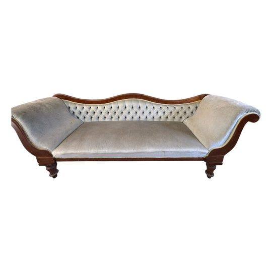 Antique Victorian Chaise Longue / Daybed – Solid Timber Frame
