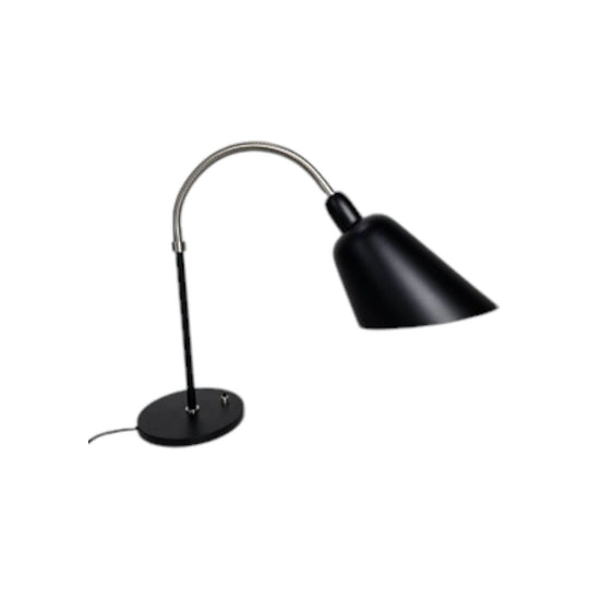 Arne Jacobsen bellevue aj8 desk lamp