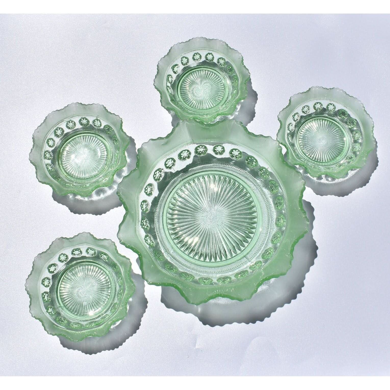 Prunt Shop Art Deco - Davidson #269 - Green Glass 'Blackberry Prunt' Bowl Set ...