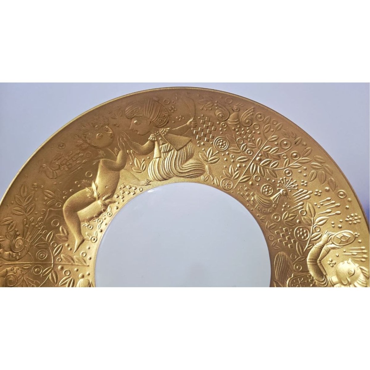 Bjorn Wiinblad for Rosenthal Studio-Linie Magic Flute Gold Porcelain Plate | Bazaa | Designer, Vintage and Antique Furniture
