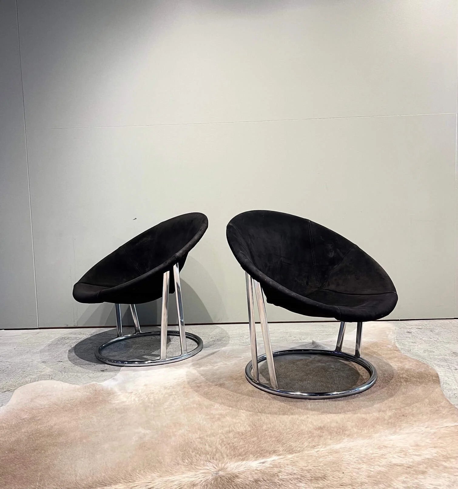 chrome and leather vintage ball chairs for sale sydney.jpg