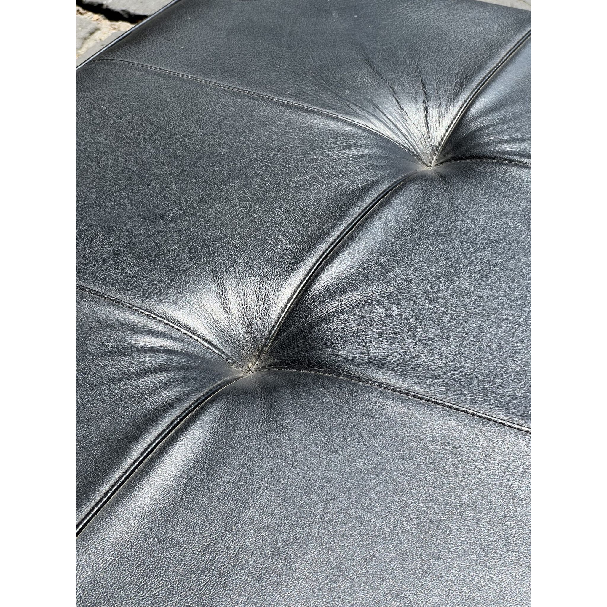 Classic Leather Gallery Bench - Le Corbusier Style | Bazaa | Designer, Vintage and Antique Furniture