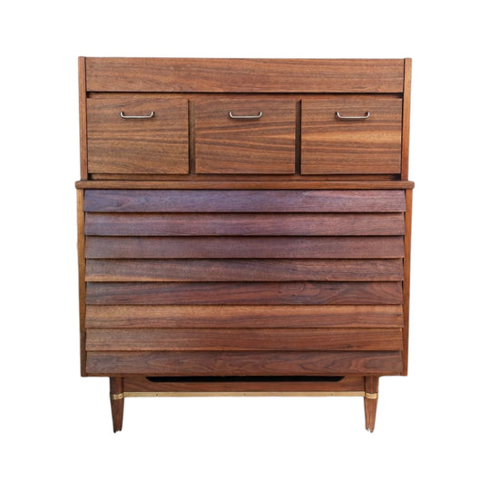 Mid Century American Of Martinsville Chest of Drawers