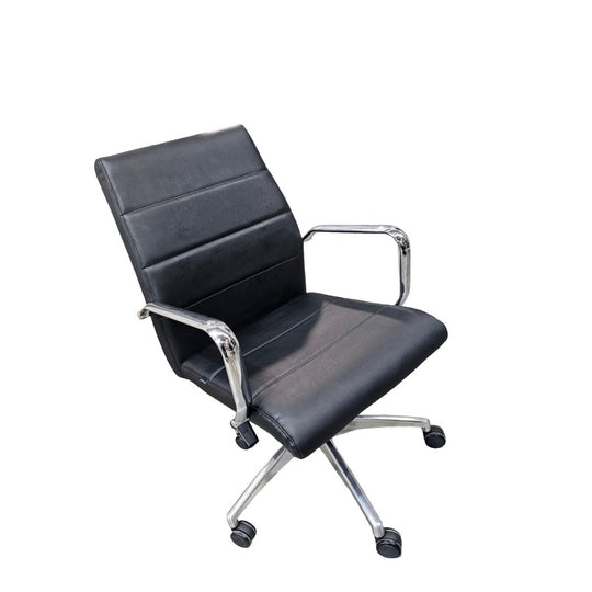Cruz Model Chair