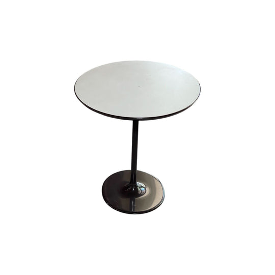 dizzie side table by arper