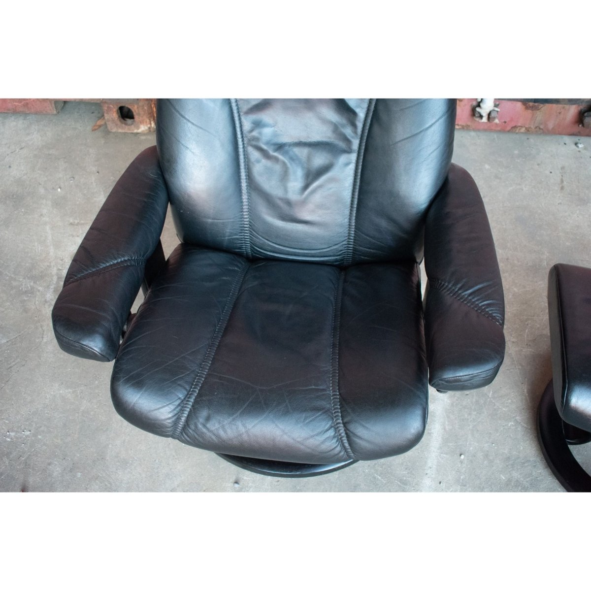 Ekornes Stressless Consul Recliner with Footstool – Medium Size, Black Leather Comfort | Bazaa | Designer, Vintage and Antique Furniture