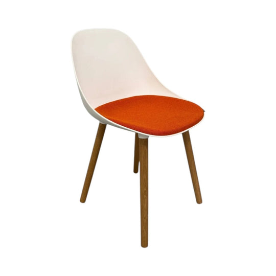 Estudi Manel Molina, Enea Mate Dining Chair by KE-ZU