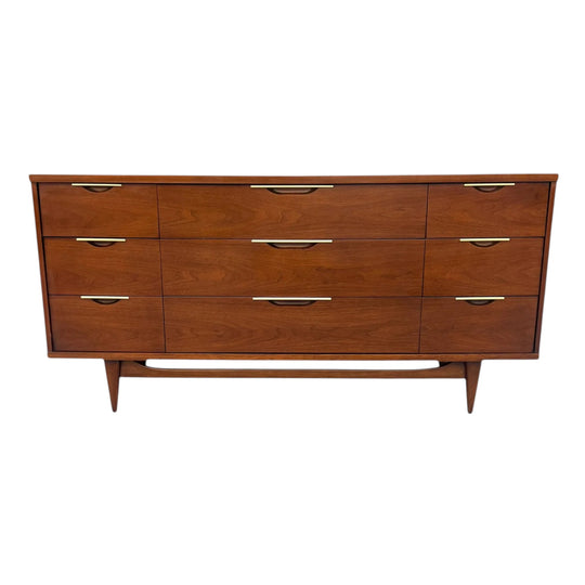 Kent Coffey “The Tableau” Mid Century Walnut Sideboard / Credenza