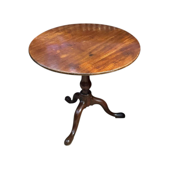Georgian mahogany tilt top table with pedestal base c.1810