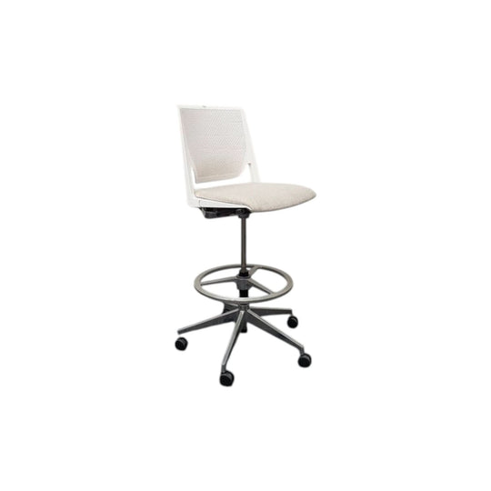 Haworth Very Conference Drafting Stool