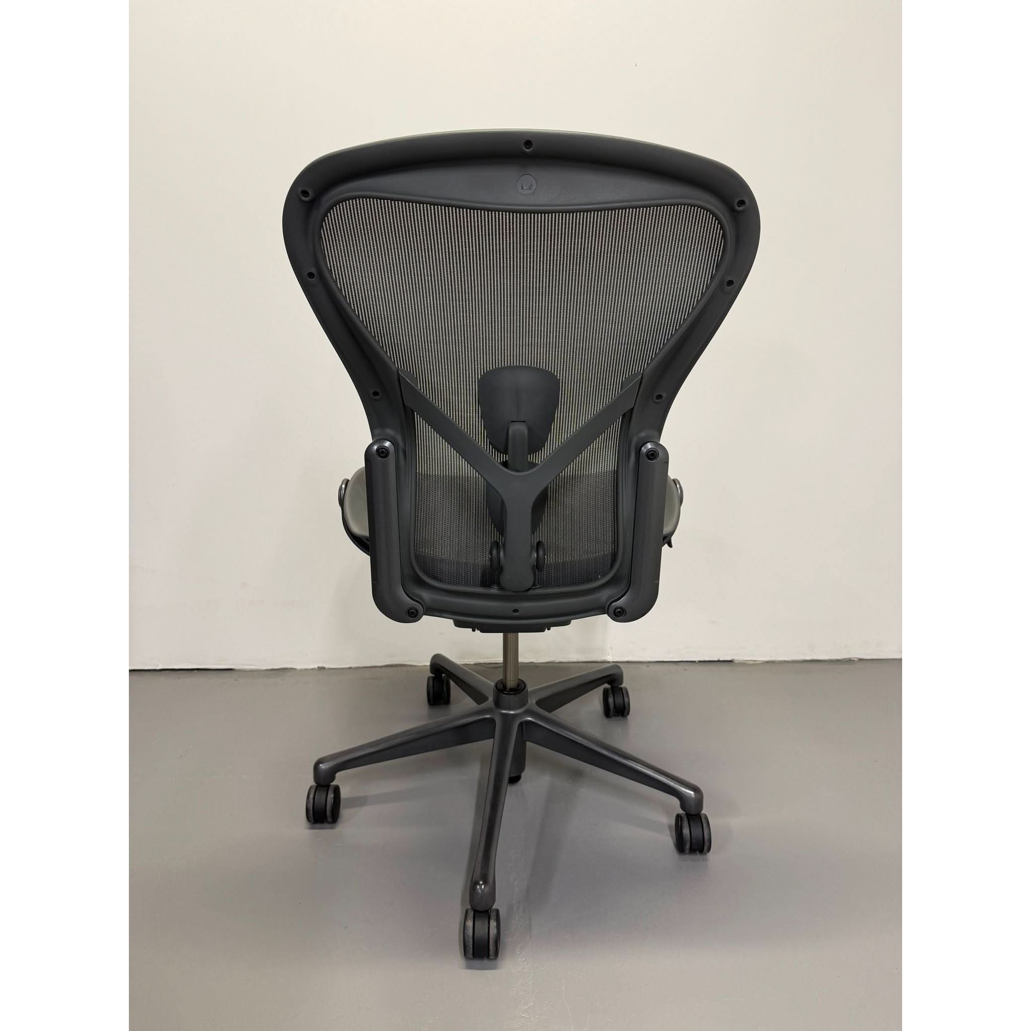 Chair Size Aeron Style Ergonomic Chair Shop Herman Miller Aeron