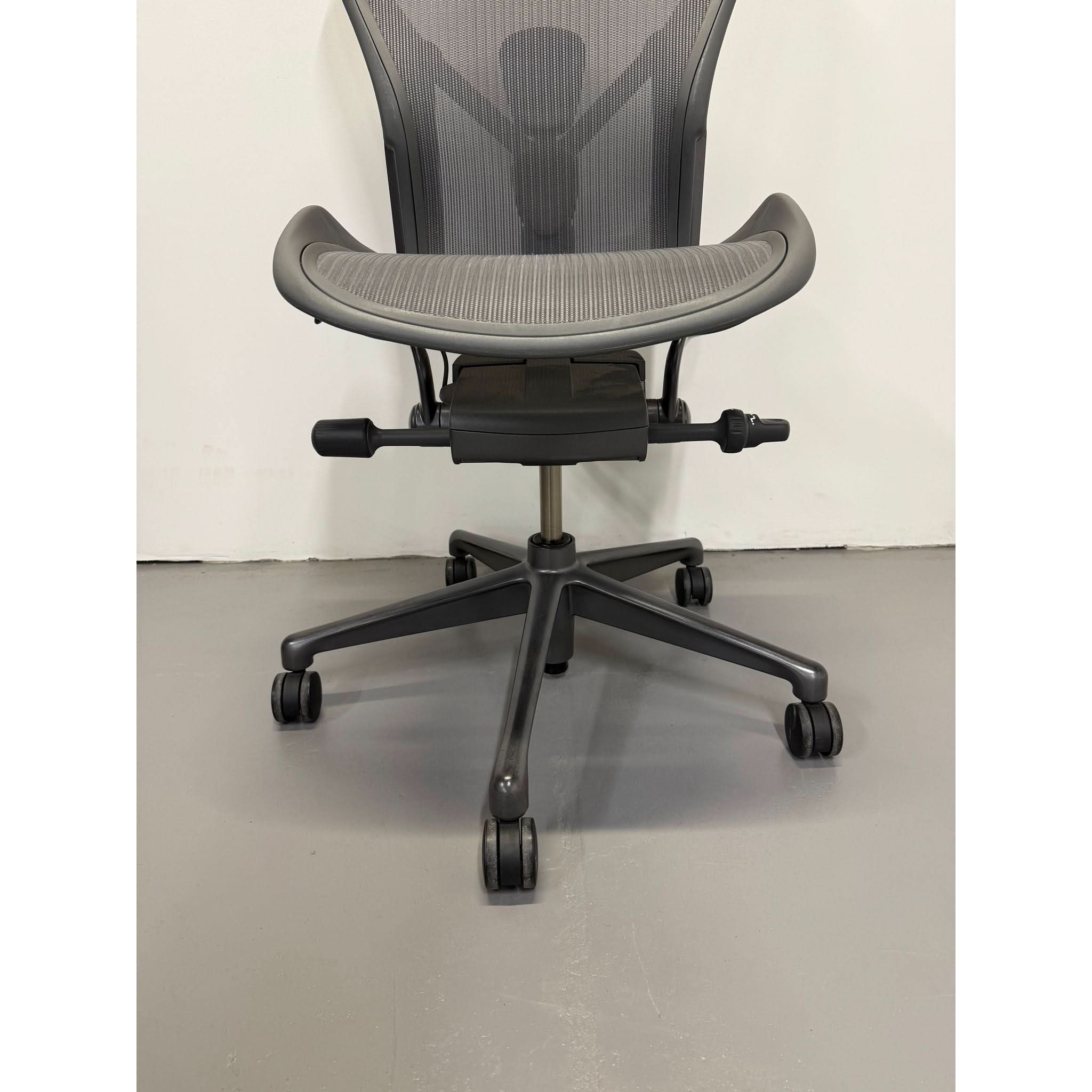 Herman Miller Aeron Remastered Office Chair – Size B (Carbon, No Arms) | Bazaa | Designer, Vintage and Antique Furniture
