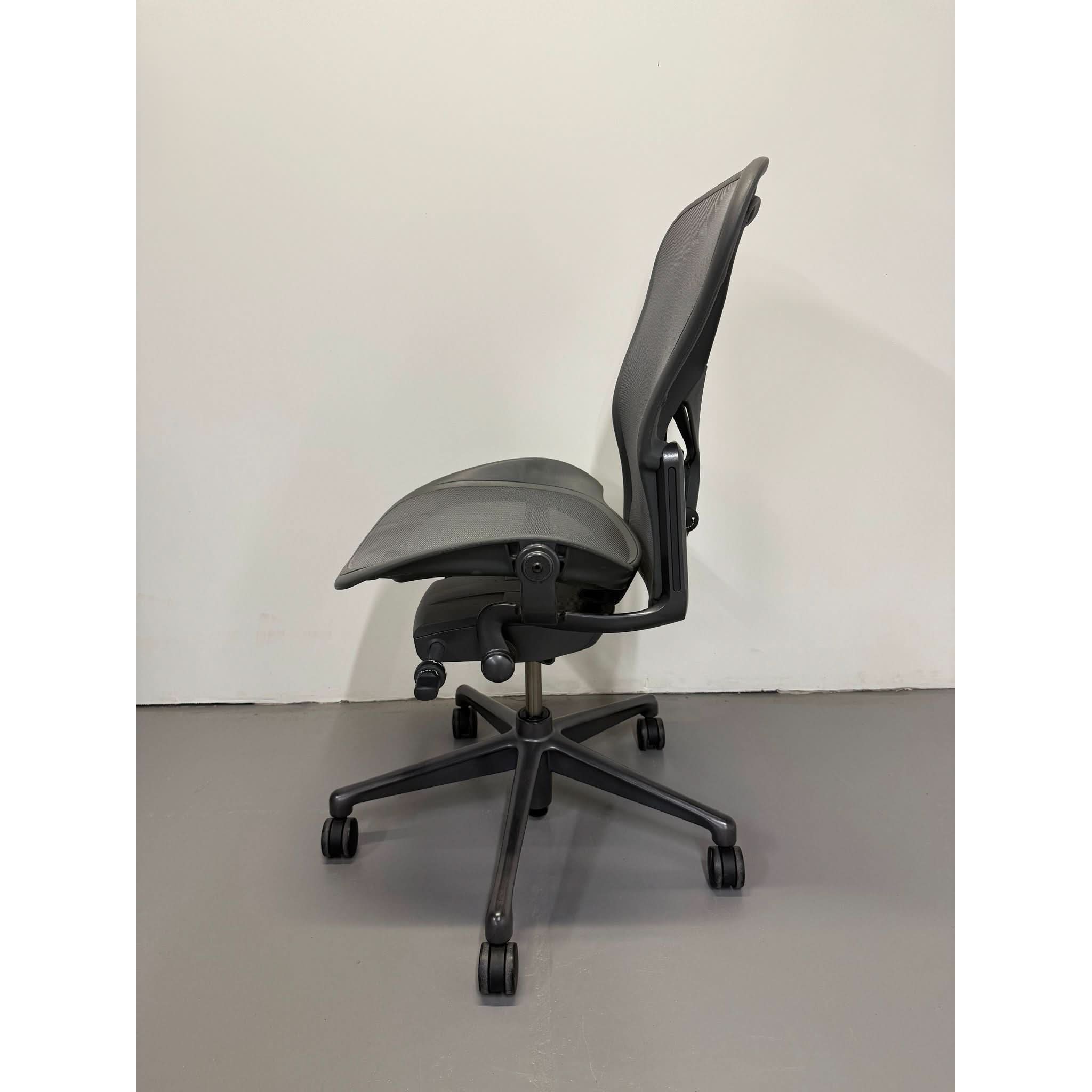 Herman Miller Aeron Remastered Office Chair – Size B (Carbon, No Arms) | Bazaa | Designer, Vintage and Antique Furniture