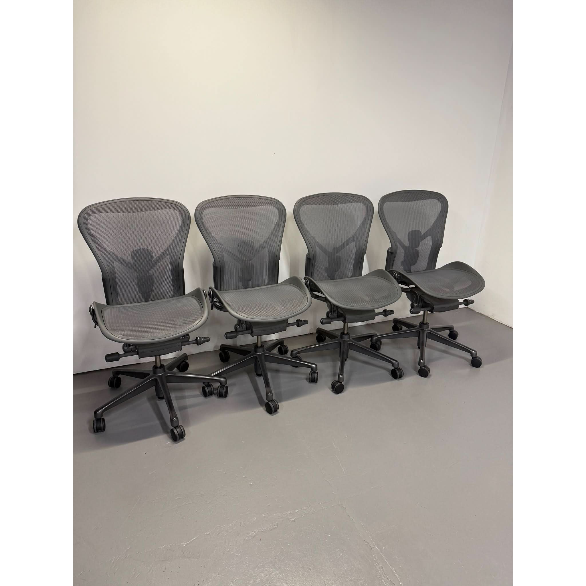 Herman Miller Aeron Remastered Office Chair – Size B (Carbon, No Arms) | Bazaa | Designer, Vintage and Antique Furniture