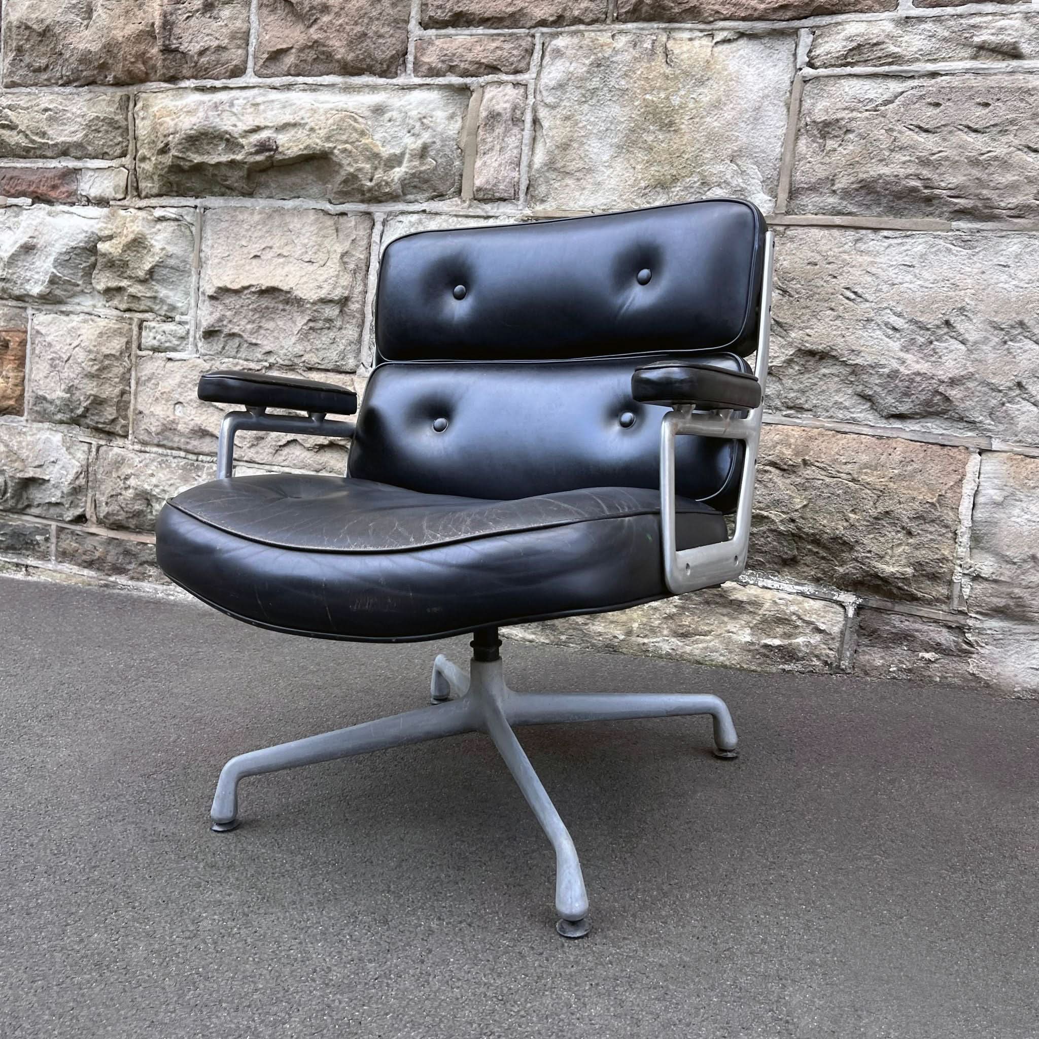 Shop Herman Miller Eames ES 105 Time Life Lobby Chair | Bazaa