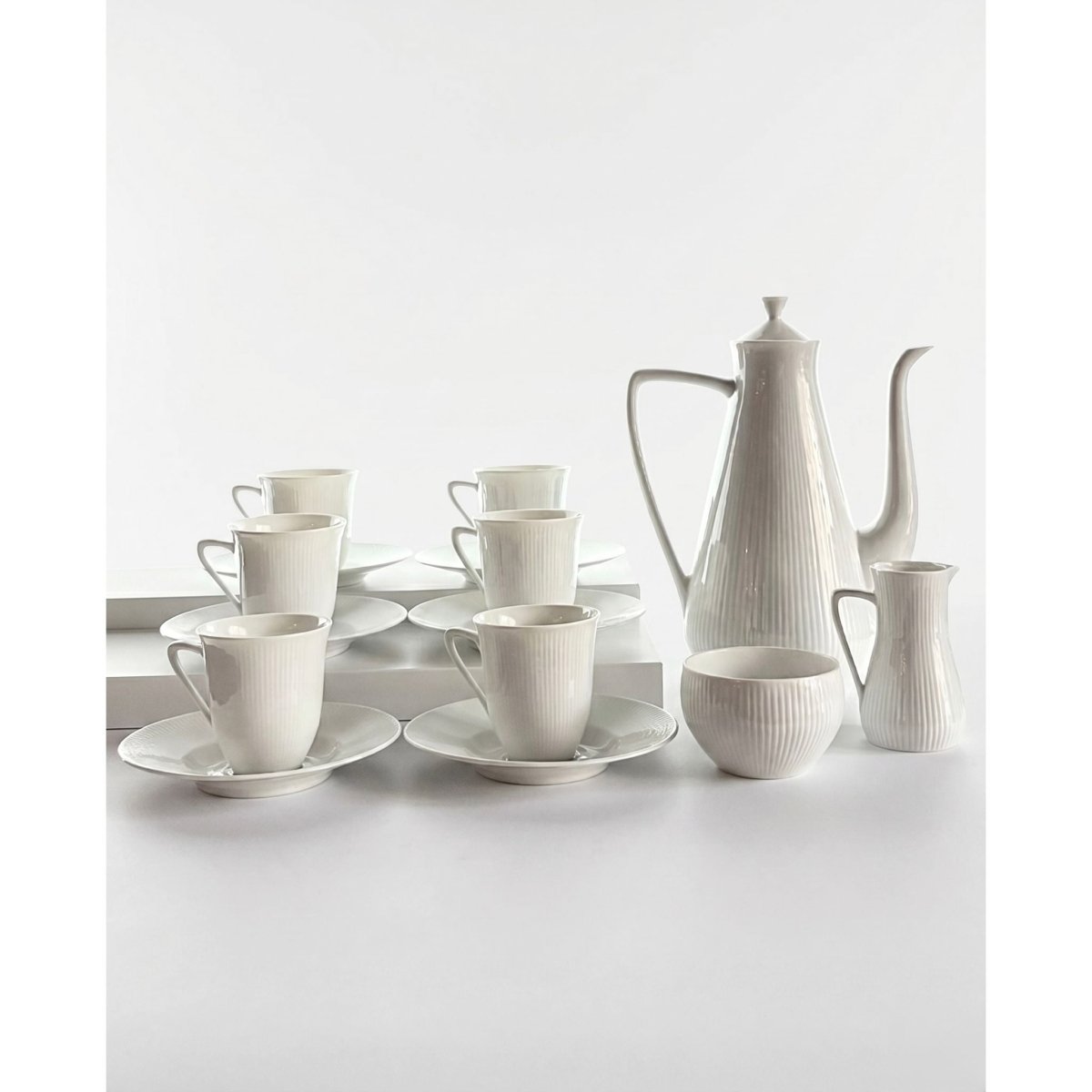 HERTHA BENGSTON (SWEDISH 1917-1993) FOR RÖRSTRAND, A Porcelain Coffee Service, (Introduced at the 1951 Helsingborg Exhibition) | Bazaa | Designer, Vintage and Antique Furniture