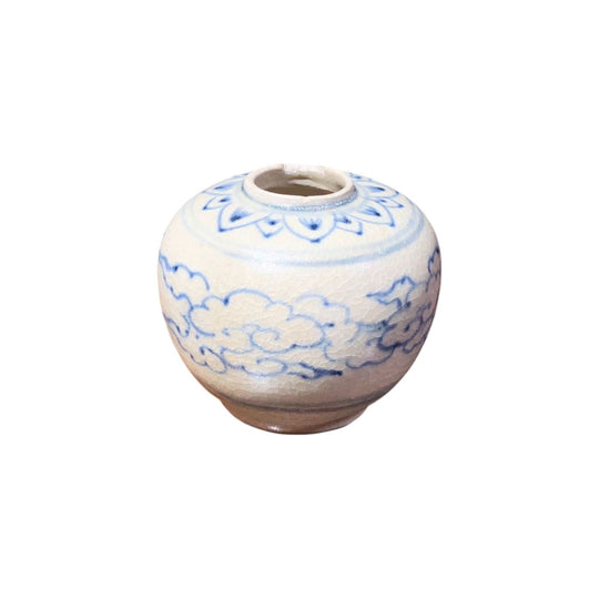 Hoi An Shipwreck jarlet with unusual cloud motifs, Chu Dau kilns, 15th century