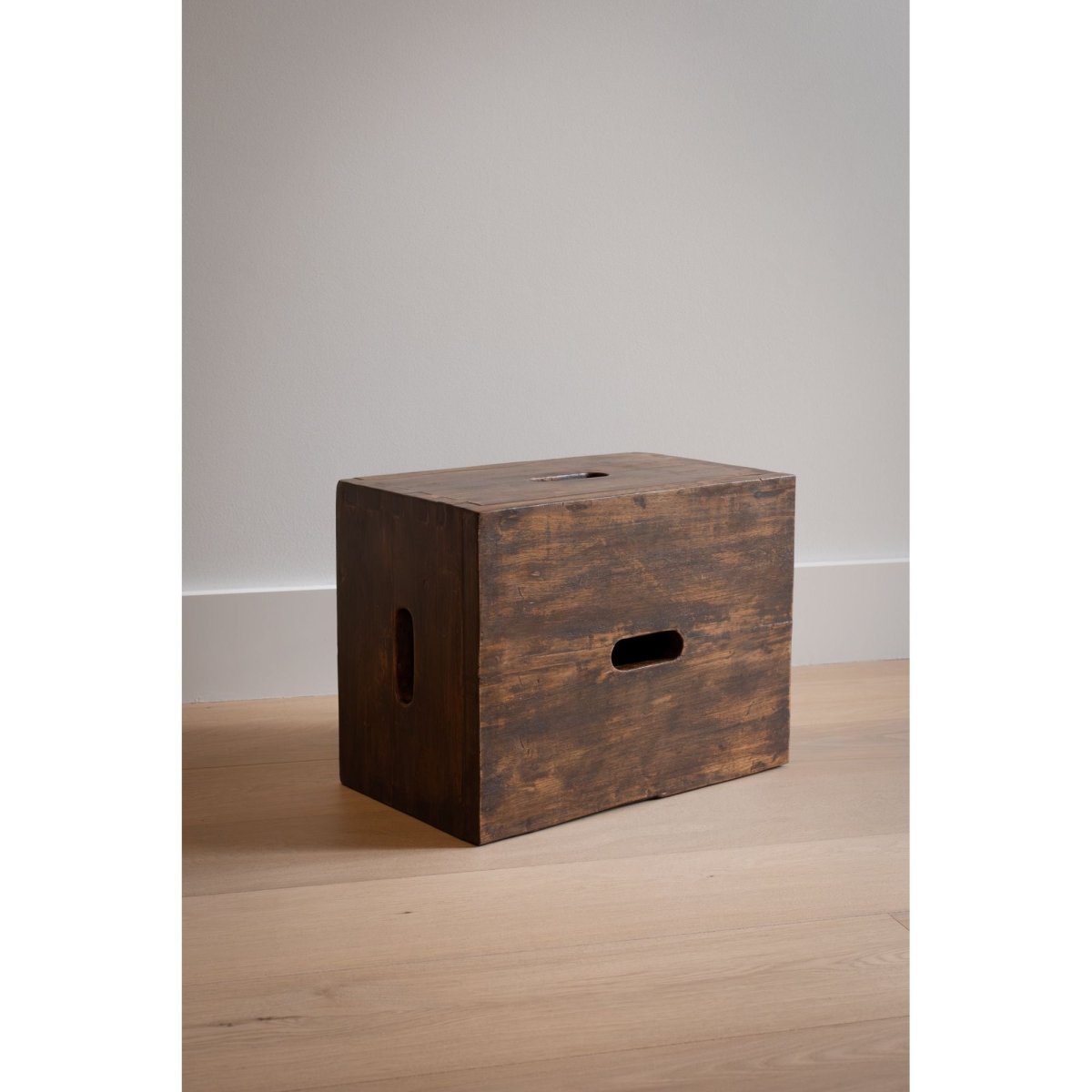 Le Corbusier Box Stool | Bazaa | Designer, Vintage and Antique Furniture
