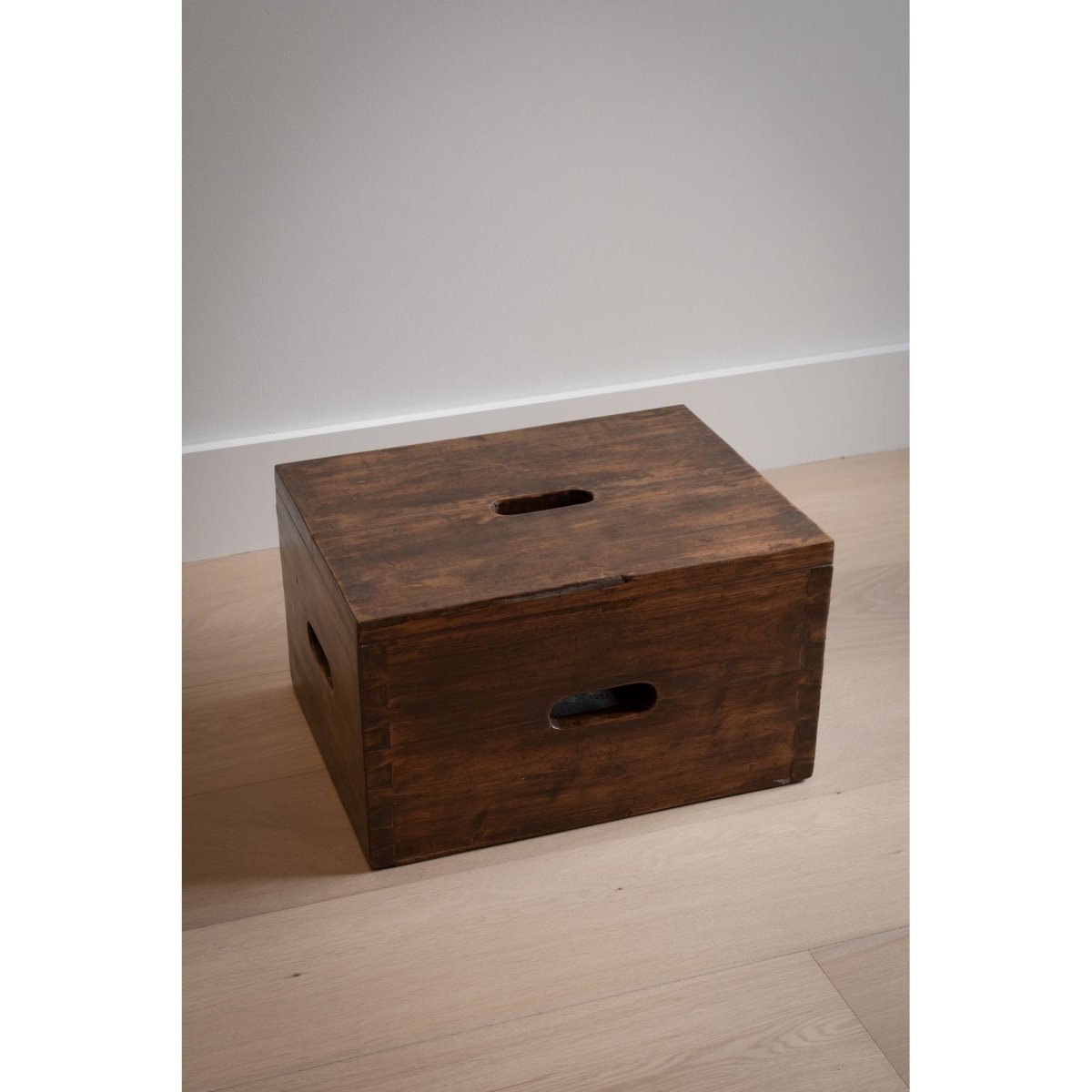 Le Corbusier Box Stool | Bazaa | Designer, Vintage and Antique Furniture