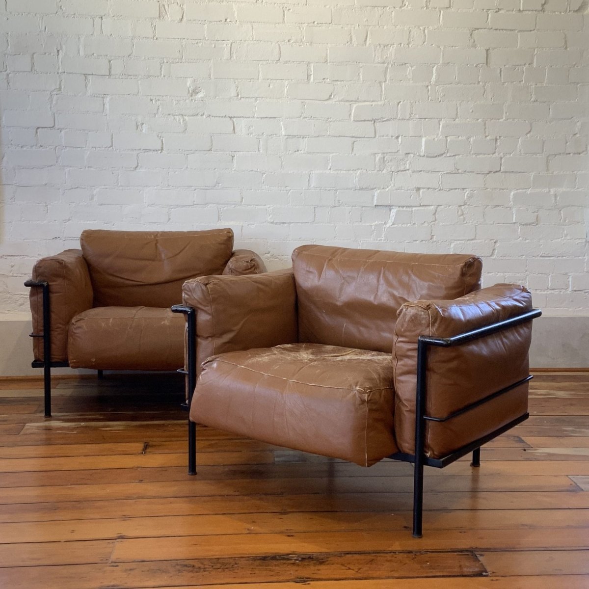 Le Corbusier LC3 Sofa and Pair of Lounge Chairs – Black and Tan Leather, Italy | Bazaa | Designer, Vintage and Antique Furniture