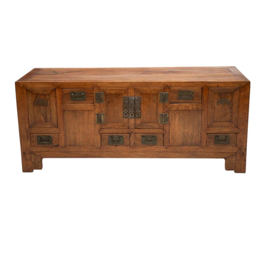 Low cabinet with bat form fittings