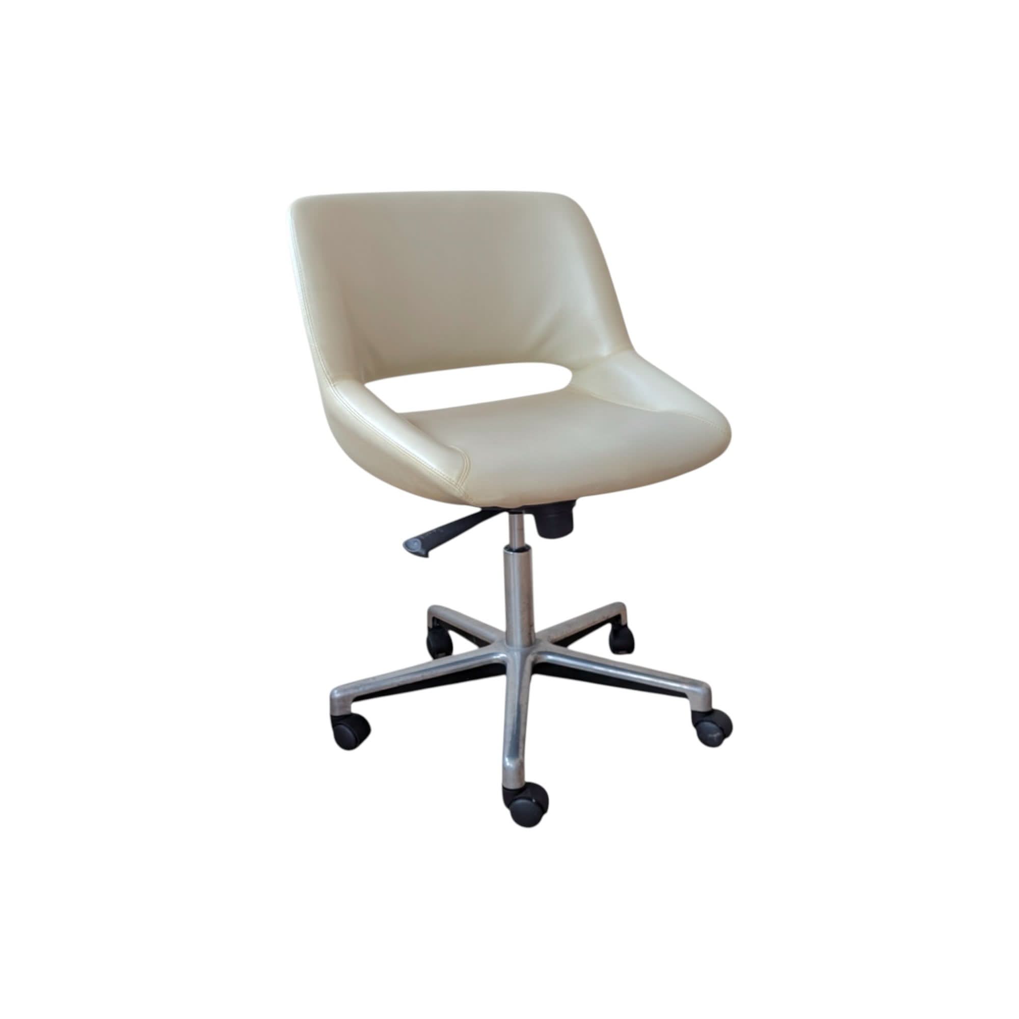 Mini Kilta Desk Chair by Olli Mannermaa for Martela | Finnish Design Classic in Ivory Leather | Bazaa | Designer, Vintage and Antique Furniture