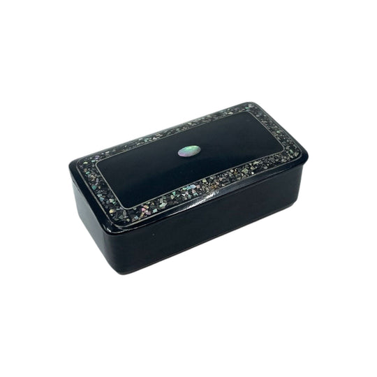 Mini lacquered papier-mâché box