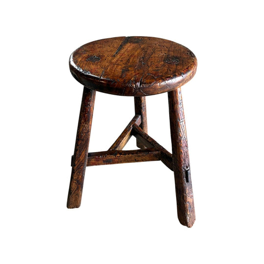 OAK MILKING STOOL