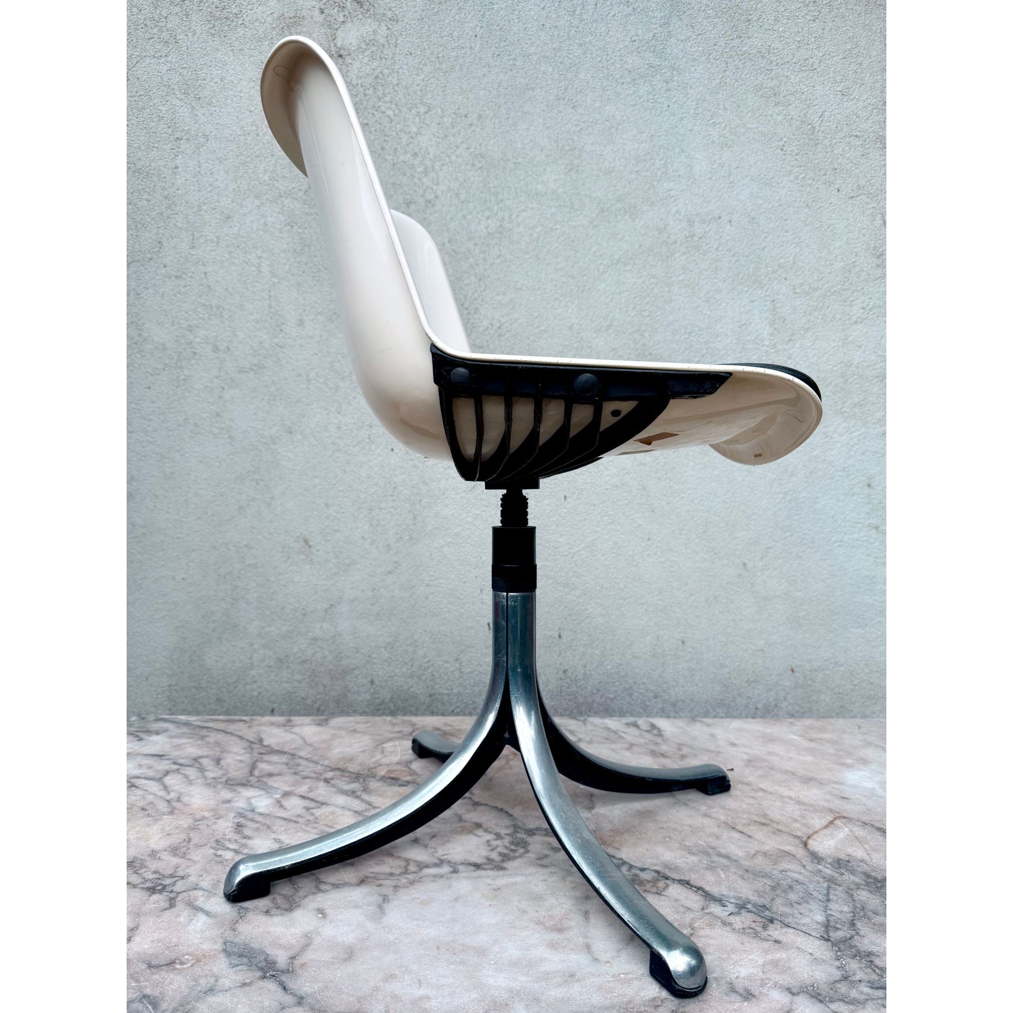 Osvaldo Borsani for Tecno Spa - ‘Modus’ post - modern retro chair, circa 1968 | Bazaa | Designer, Vintage and Antique Furniture