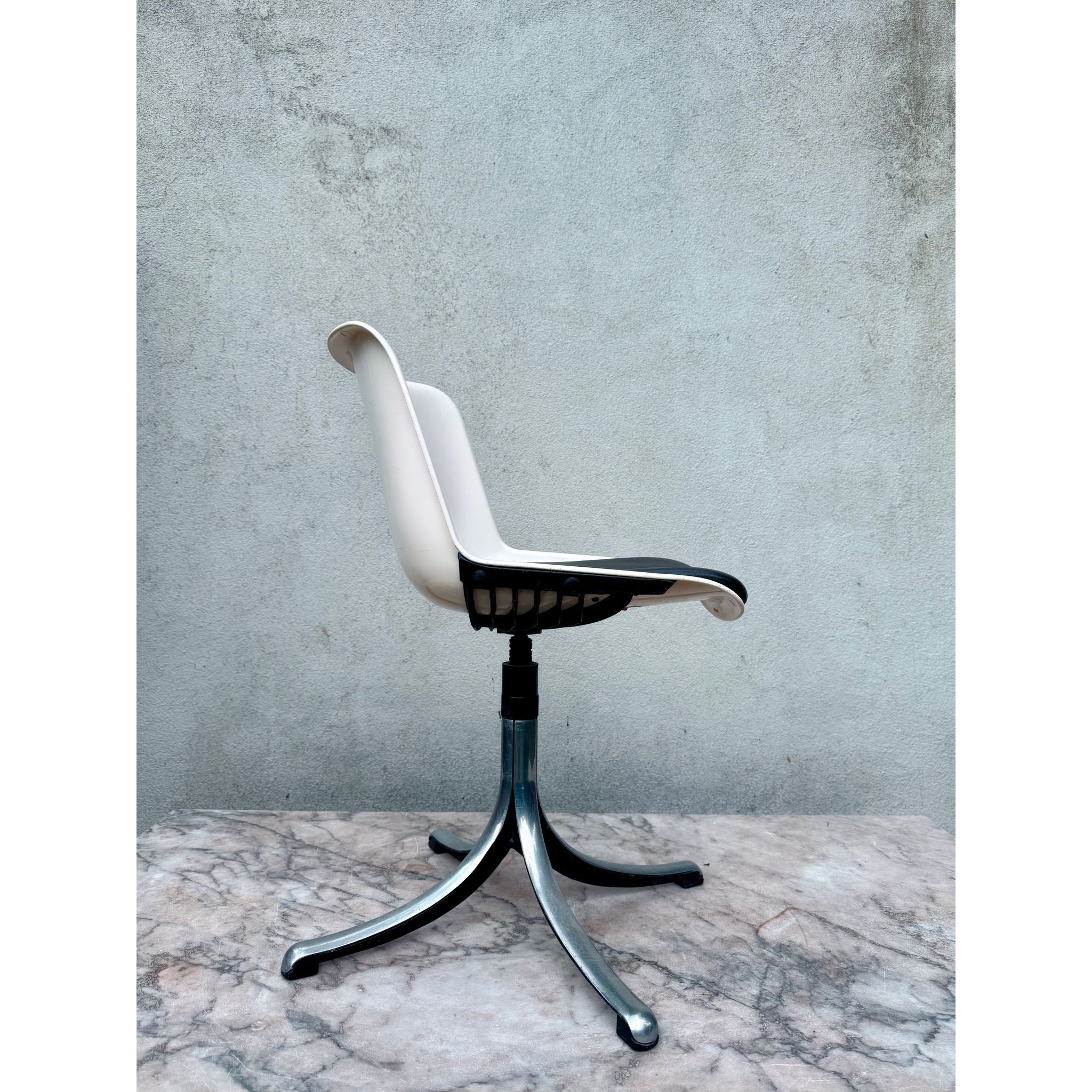 Osvaldo Borsani for Tecno Spa - ‘Modus’ post - modern retro chair, circa 1968 | Bazaa | Designer, Vintage and Antique Furniture