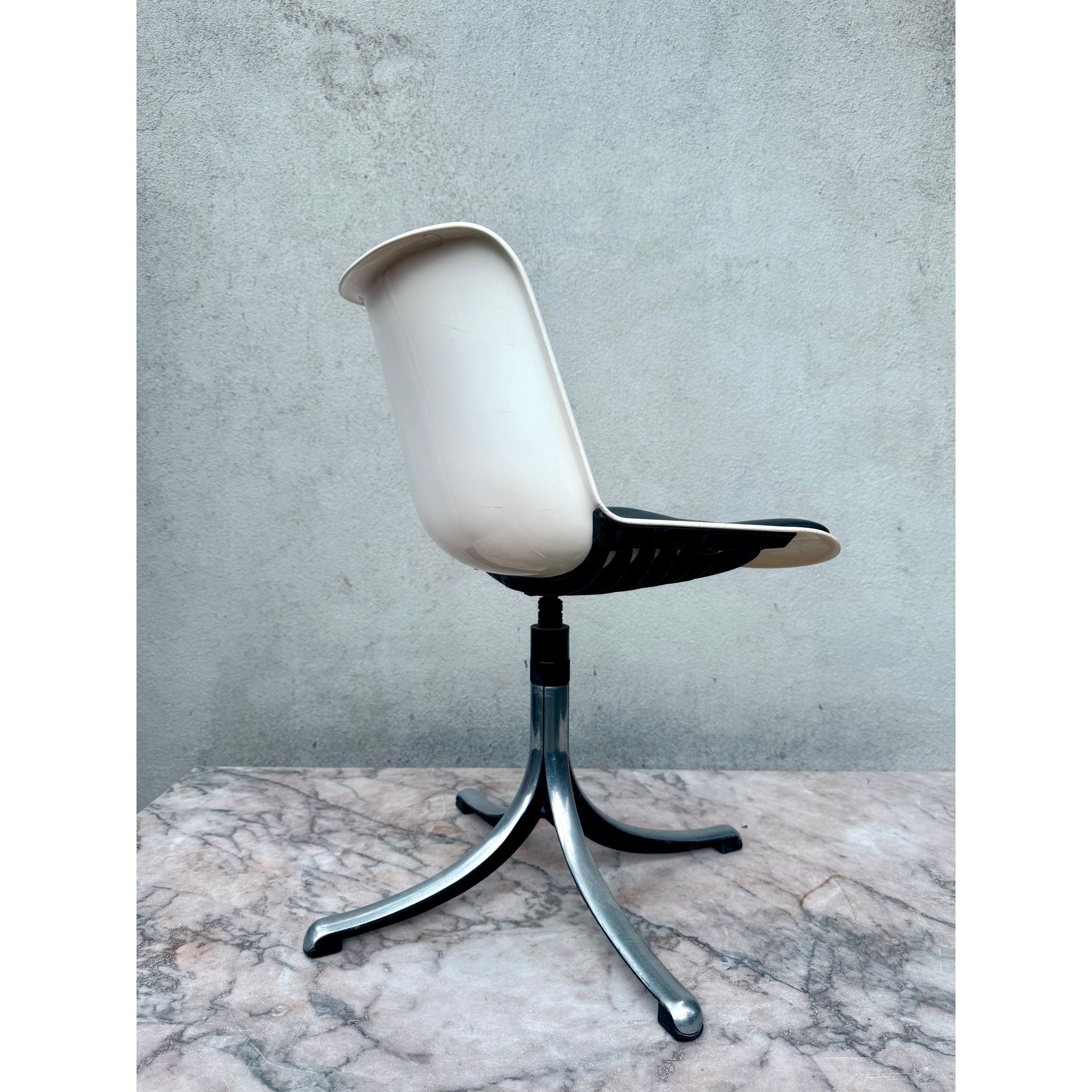 Osvaldo Borsani for Tecno Spa - ‘Modus’ post - modern retro chair, circa 1968 | Bazaa | Designer, Vintage and Antique Furniture