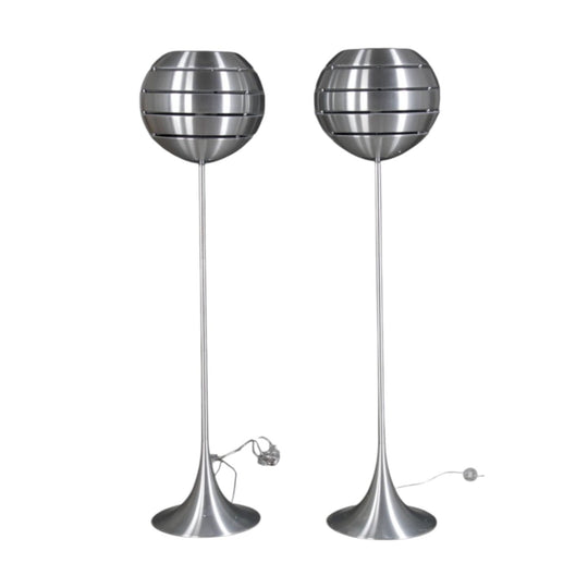 Pair of Manhattan floor lamps, aluminium