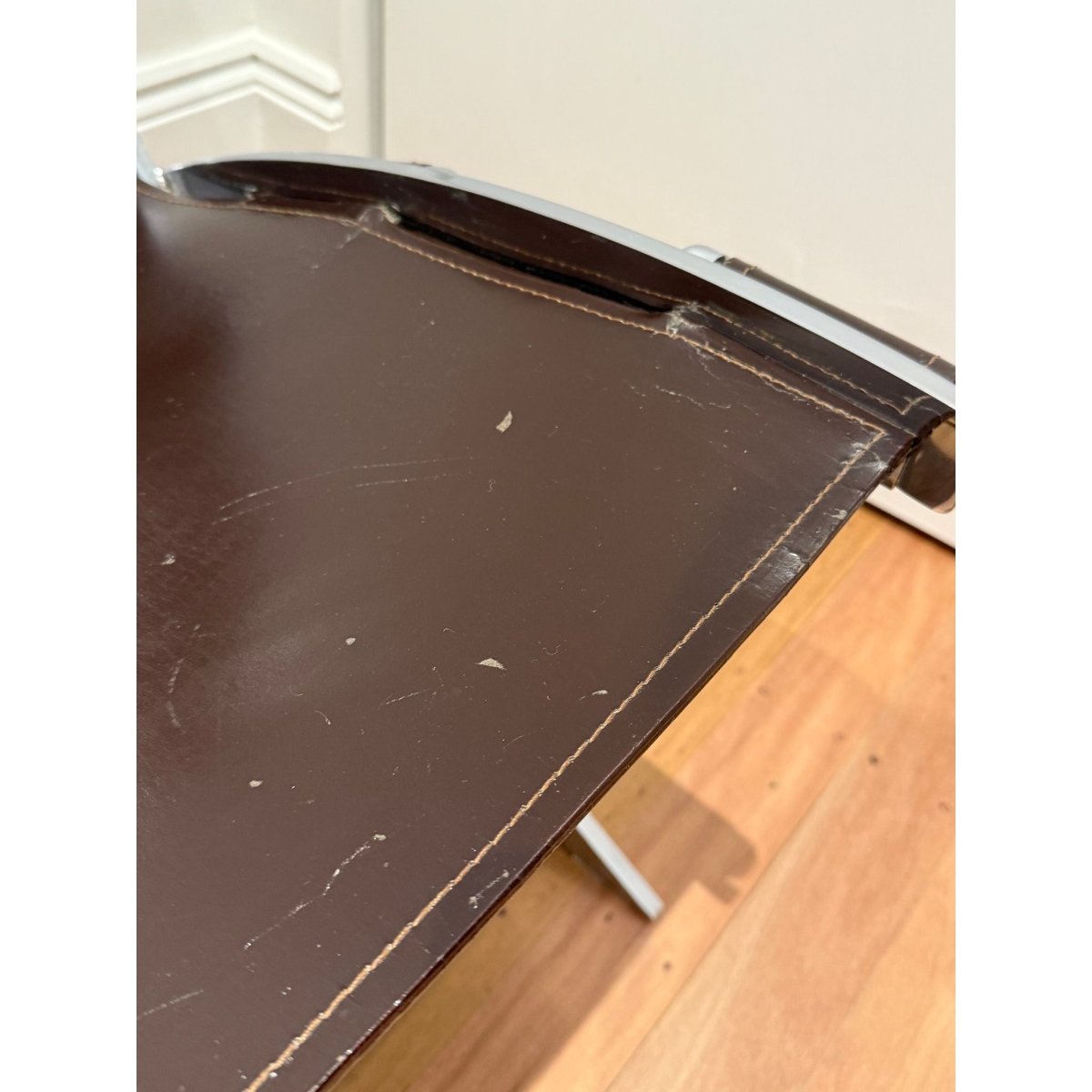 Pair of Timeless Scissor Chairs by Paul Tuttle & Antonio Citterio for Flexform, Italy, 1980s | Bazaa | Designer, Vintage and Antique Furniture