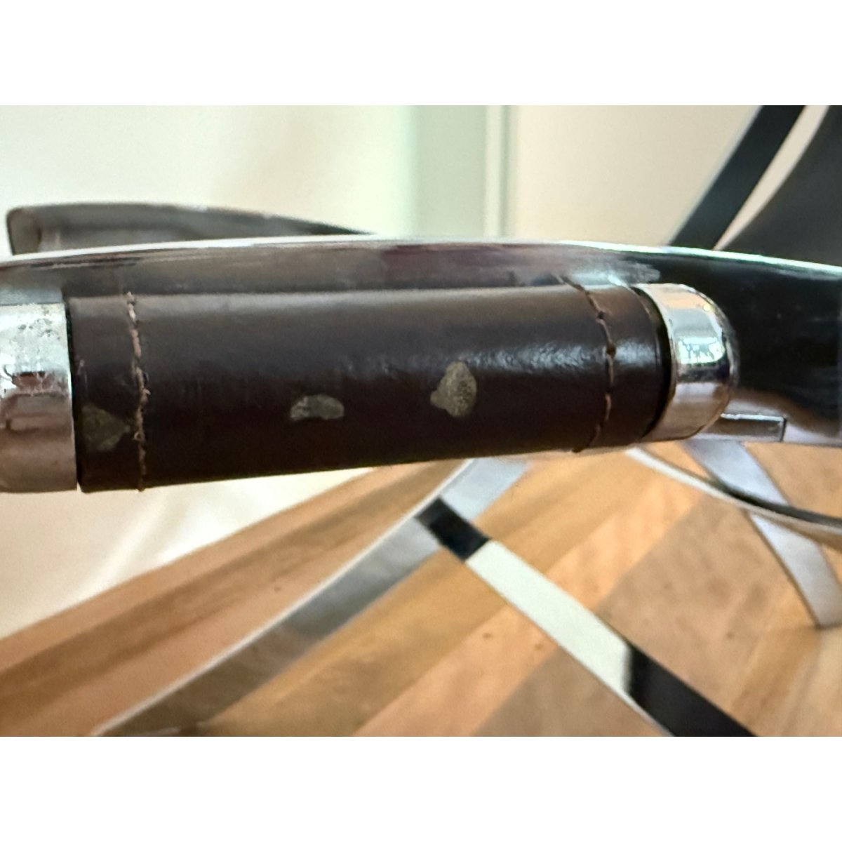 Pair of Timeless Scissor Chairs by Paul Tuttle & Antonio Citterio for Flexform, Italy, 1980s | Bazaa | Designer, Vintage and Antique Furniture