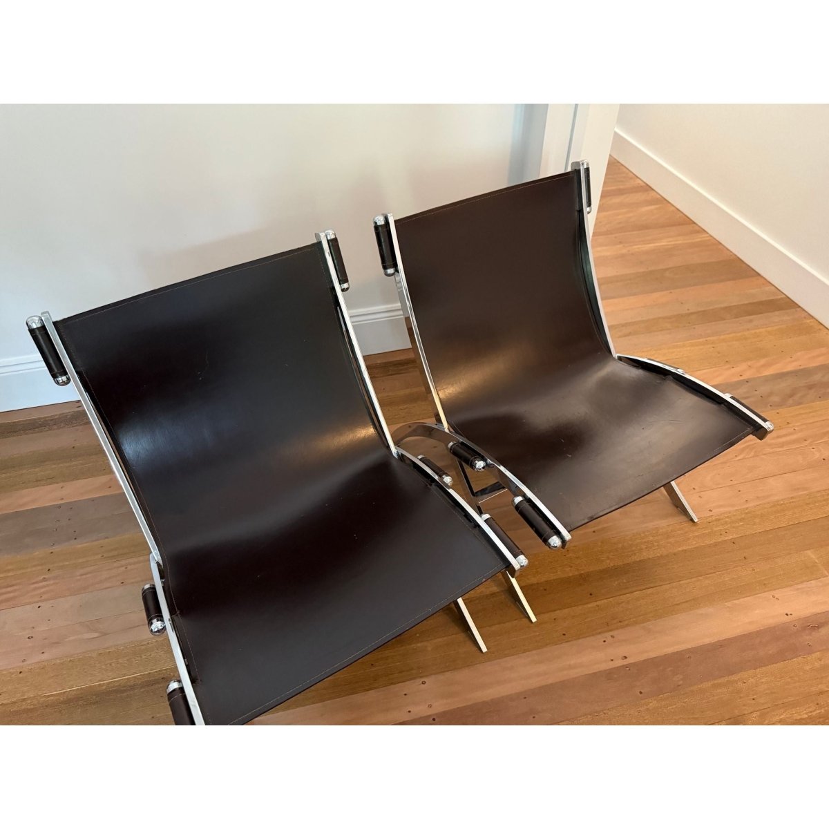 Pair of Timeless Scissor Chairs by Paul Tuttle & Antonio Citterio for Flexform, Italy, 1980s | Bazaa | Designer, Vintage and Antique Furniture