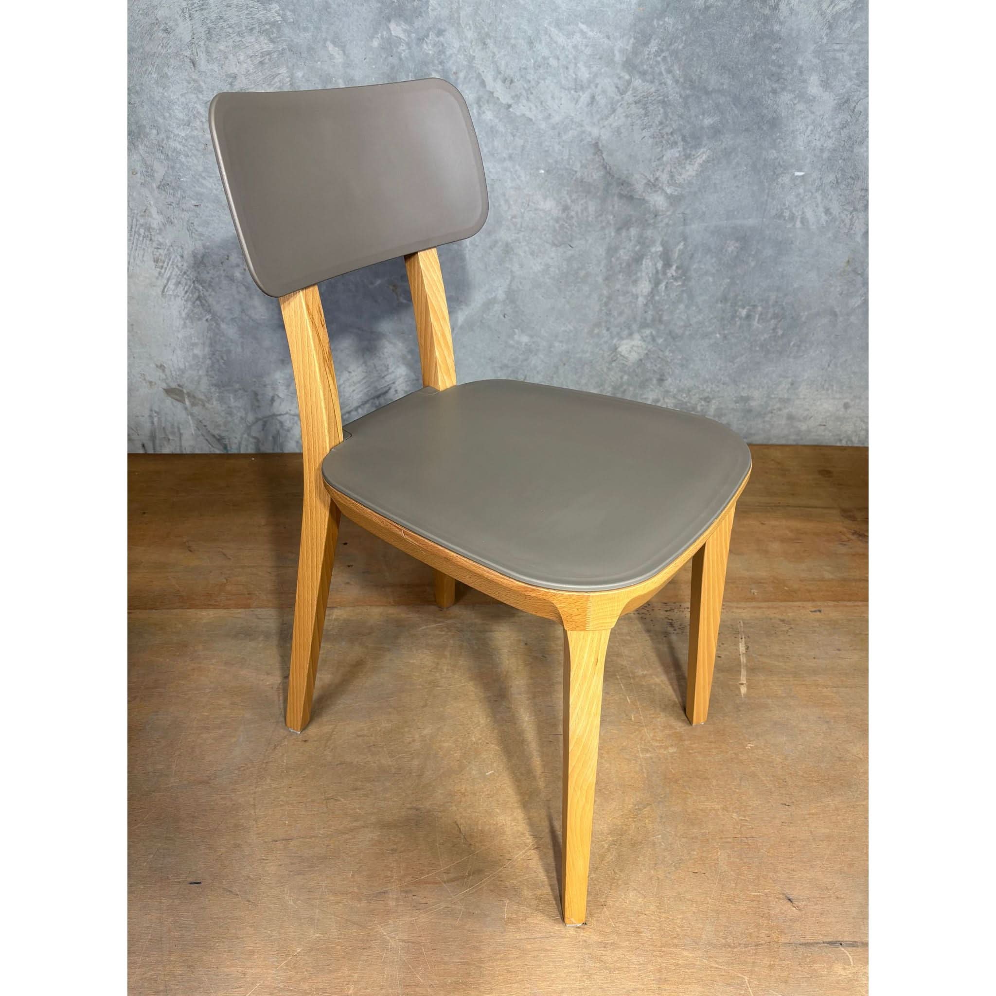 Porta Venezia Visitor Chair | Bazaa | Designer, Vintage and Antique Furniture