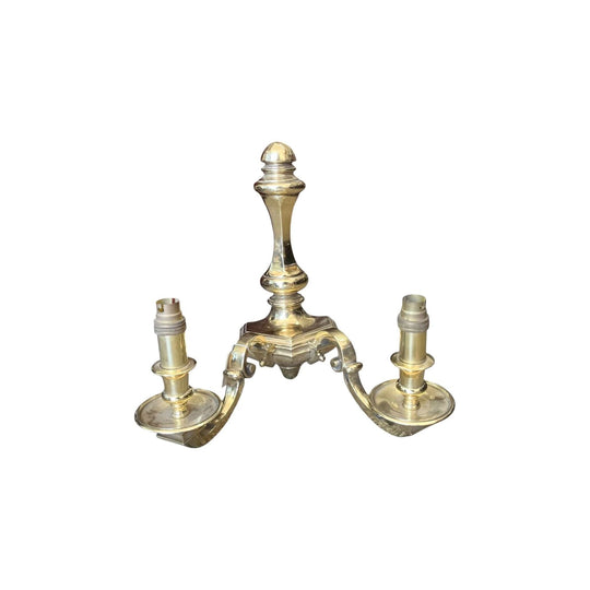 Quality cast brass wall sconce, double bracket 17th c. syle, 20th c.