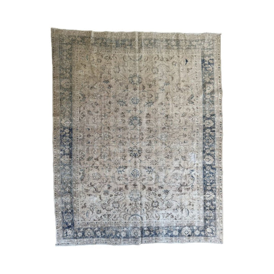Rug.62 | 267 x 216 cm