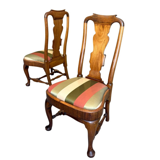 Set of Twelve English Walnut Queen Anne / George II-Style Dining Chairs, England, 1910