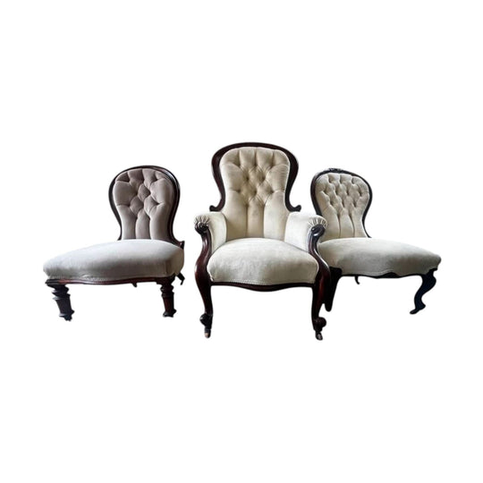 🪑 Victorian Button-Back Parlour Chair Set – Carved Mahogany – Circa 1880s
