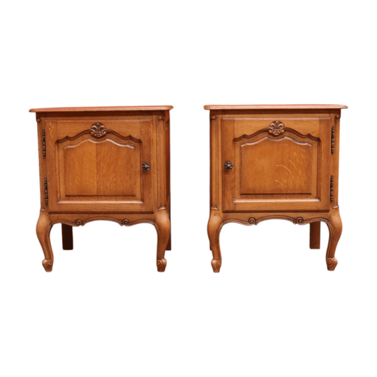 Vintage French Oak Pair of Bedside Table Cabinet with Single Door B12756