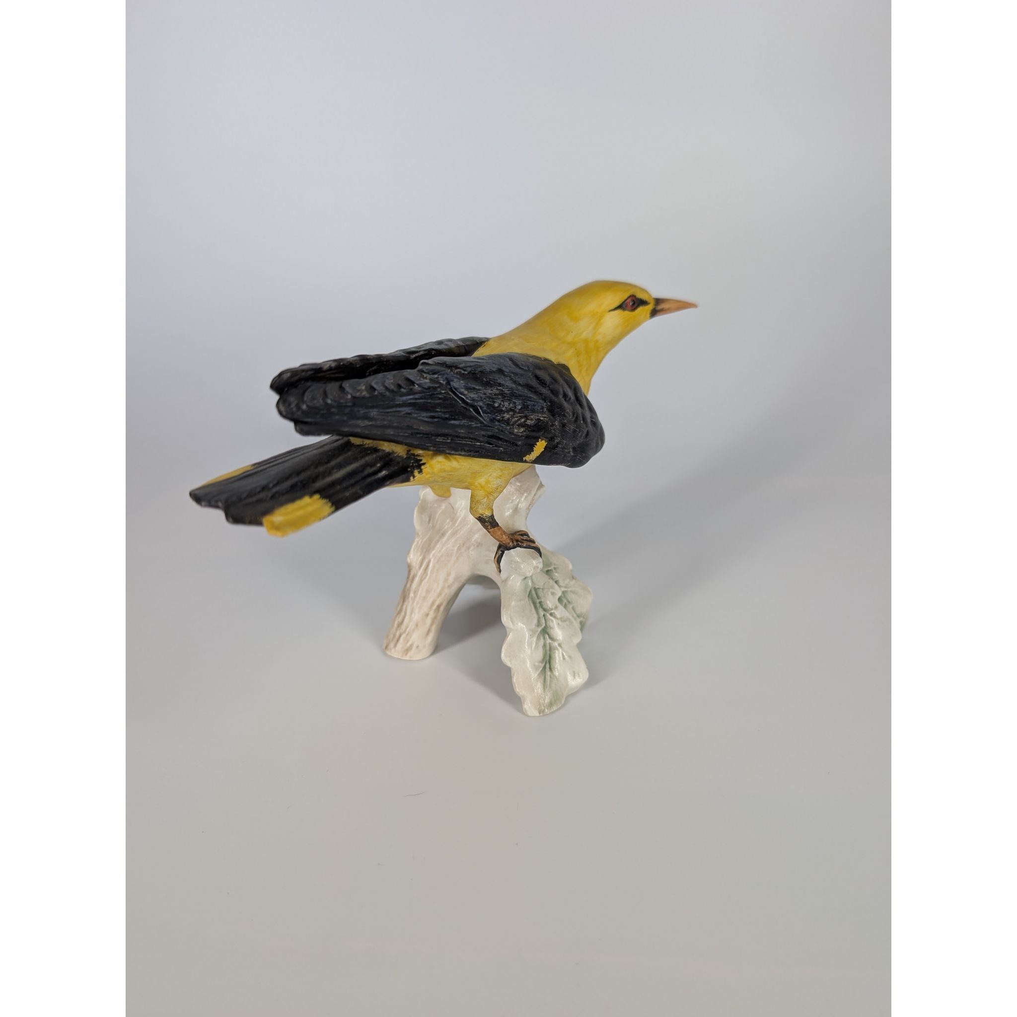 Vintage Goebel West German Pirol Golden Oriole Loriot Bird Statuette | Bazaa | Designer, Vintage and Antique Furniture