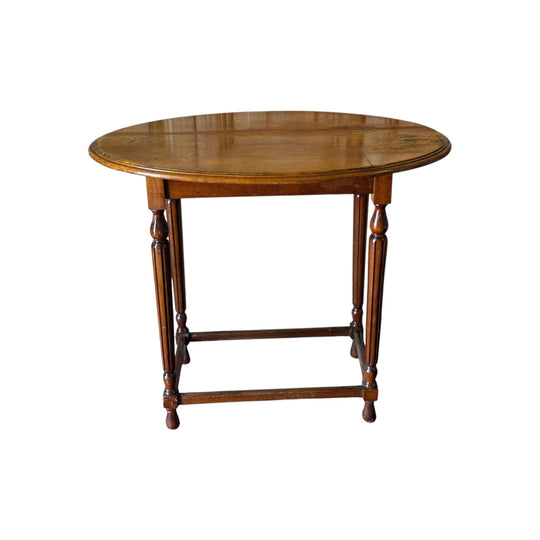 Vintage Oak Oval Side Table on Fluted / Turned Legs