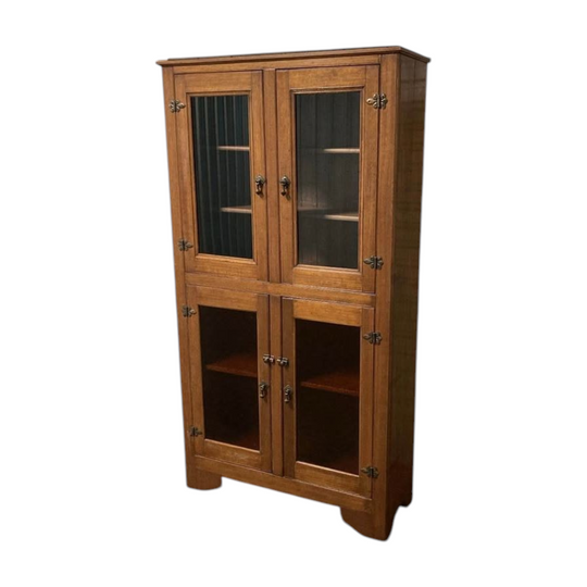 Beautiful Solid Oak Kitchen Cabinet