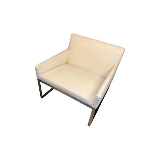 White leather lounge chair 2010s Fabien Baron for Bernhardt
