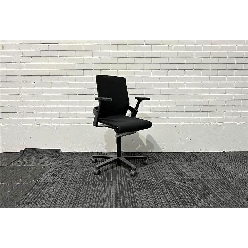 Shop Wilkhahn ON 174/7 Office Chair | Bazaa